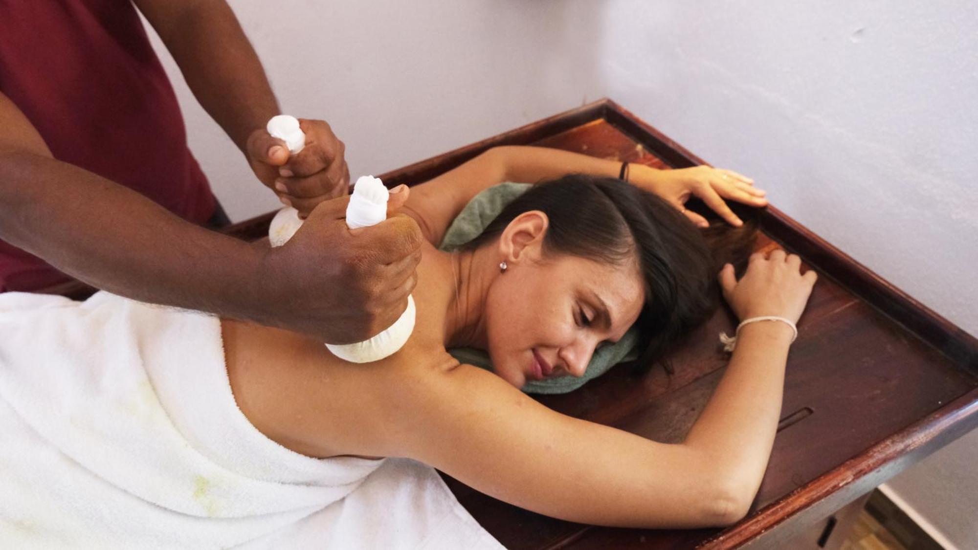 Chandra Villa Ayurveda Resort 本托塔 外观 照片