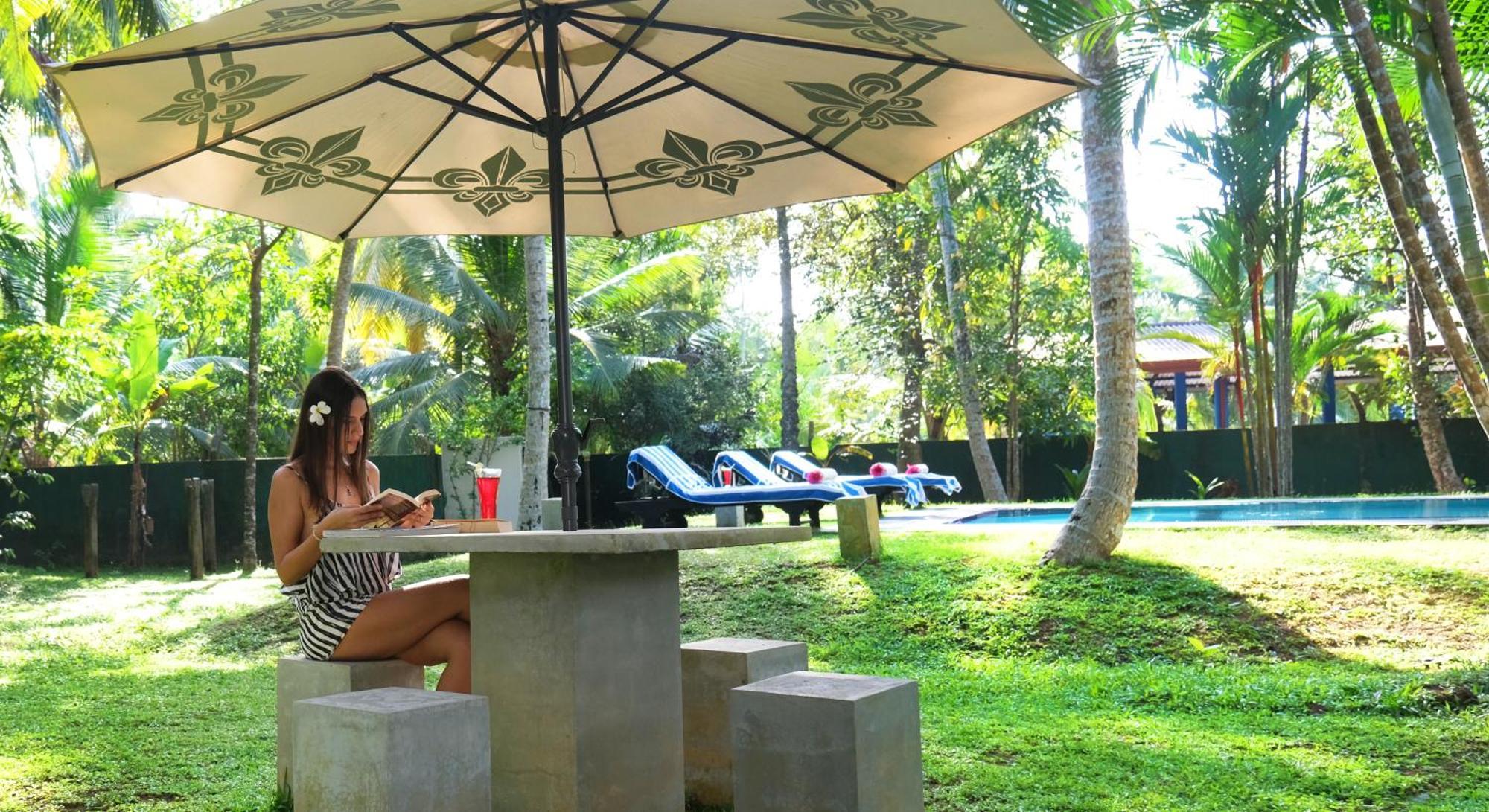 Chandra Villa Ayurveda Resort 本托塔 外观 照片
