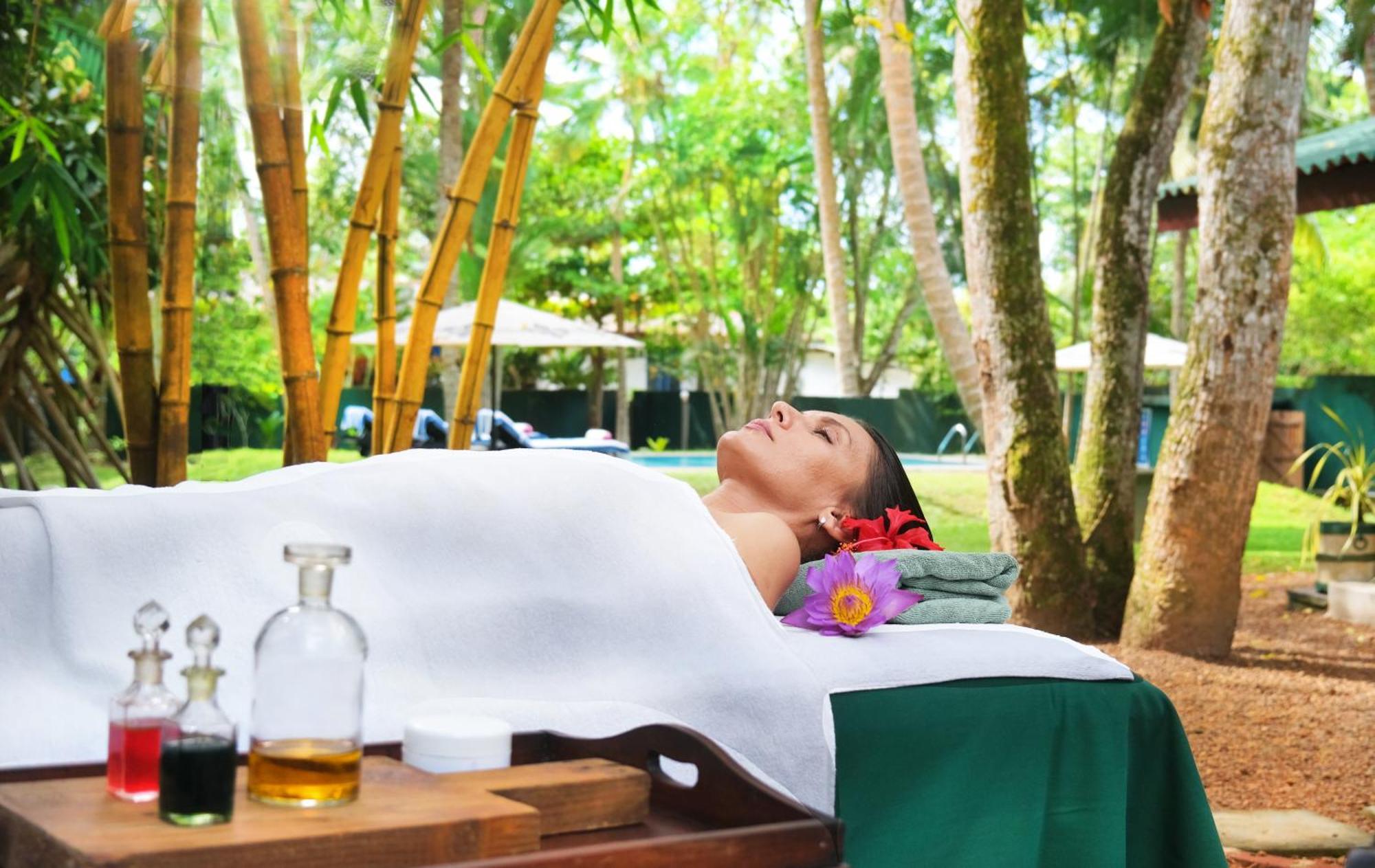 Chandra Villa Ayurveda Resort 本托塔 外观 照片