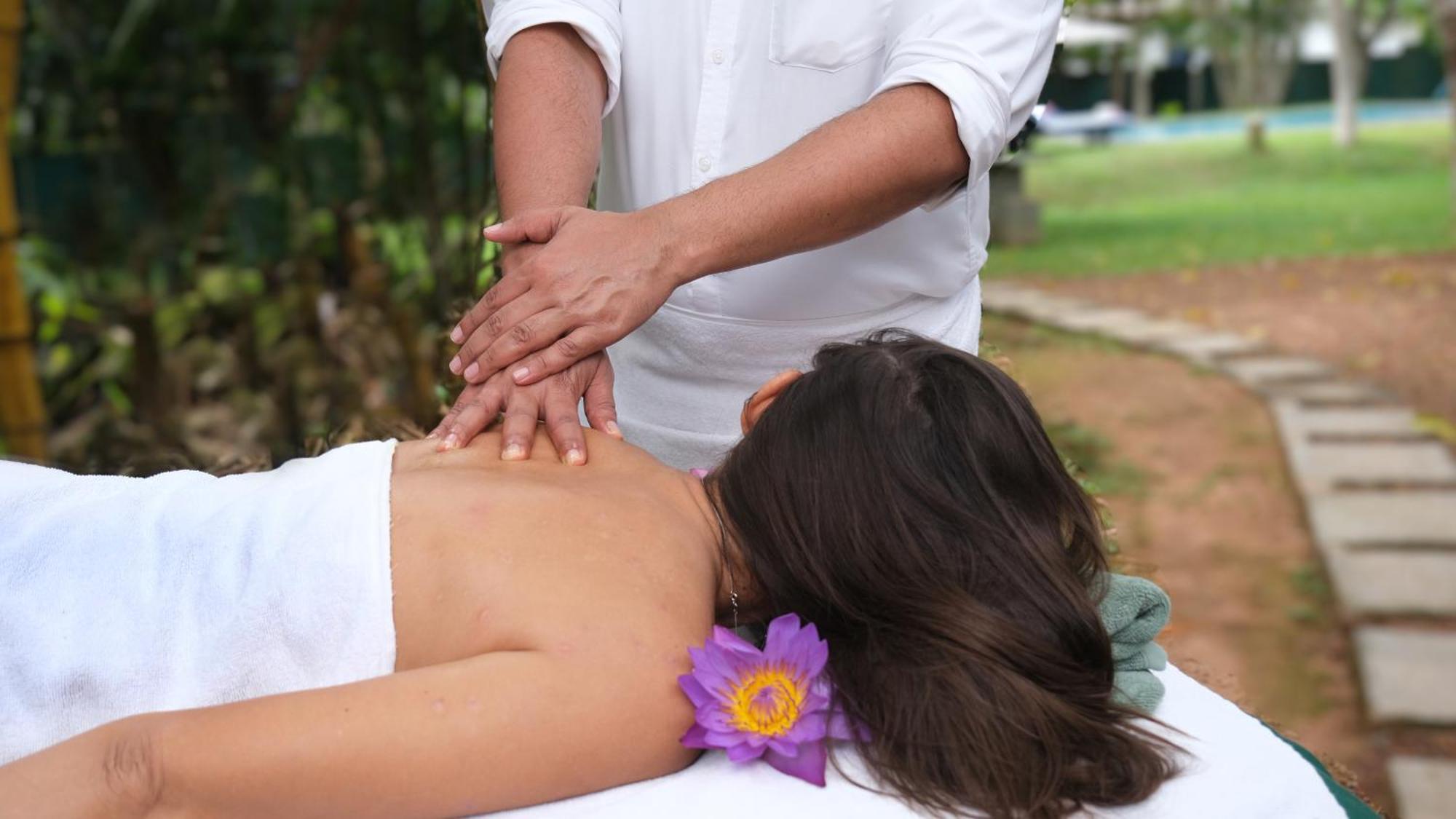 Chandra Villa Ayurveda Resort 本托塔 外观 照片
