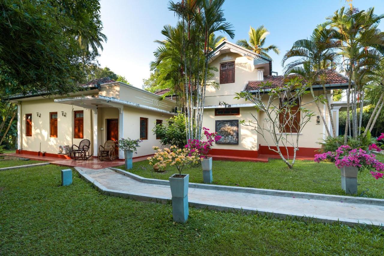 Chandra Villa Ayurveda Resort 本托塔 外观 照片